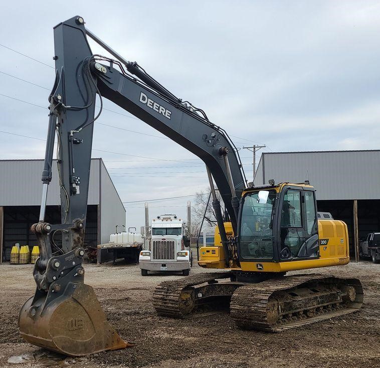 2022 John Deere 200G